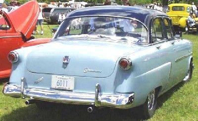 1952_ford_4dr_sedan_211